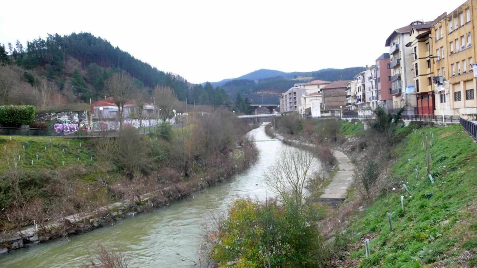 Piso Rio Nervión 15 Minutos Bilbao Ugao-Miraballes Exterior foto